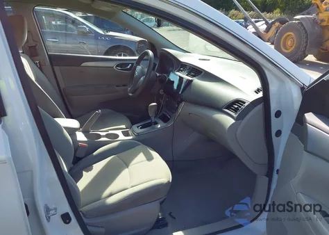 2014 Nissan Sentra S z USA, uszkodzony, nr VIN 3N1AB7AP5EL681420